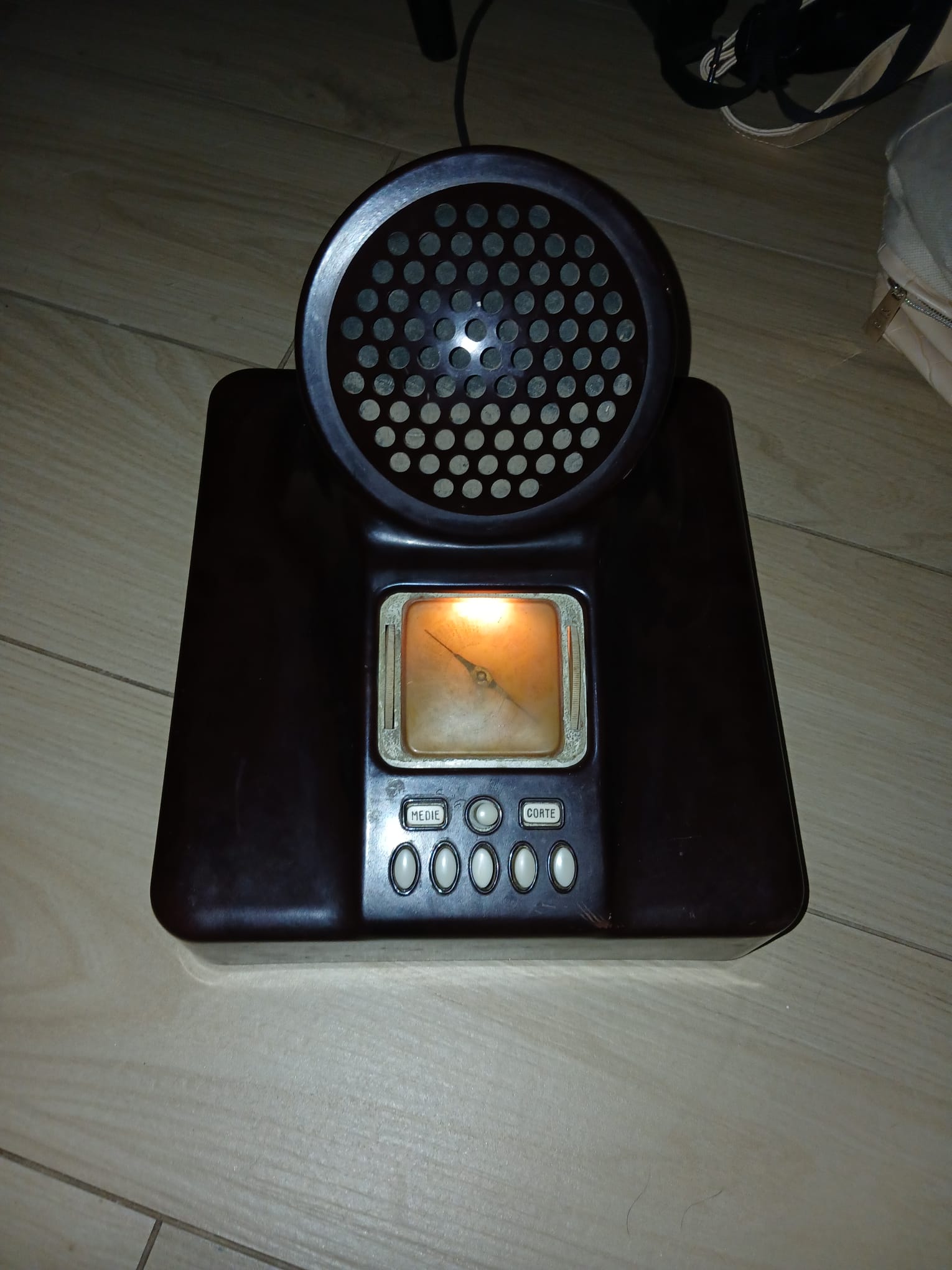 RADIO PHONOLA MODELLO 563 CASTIGLIONI, FUNZIONANTE, RARA E ANTICA. - immagine 2